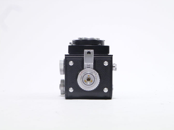 Yashicaflex New B 6X6 TLR w/ Yashikor 80mm F3.5 Lens Medium Format Equipment - Medium Format Cameras - Medium Format 6x6 Cameras Yashica 3890982