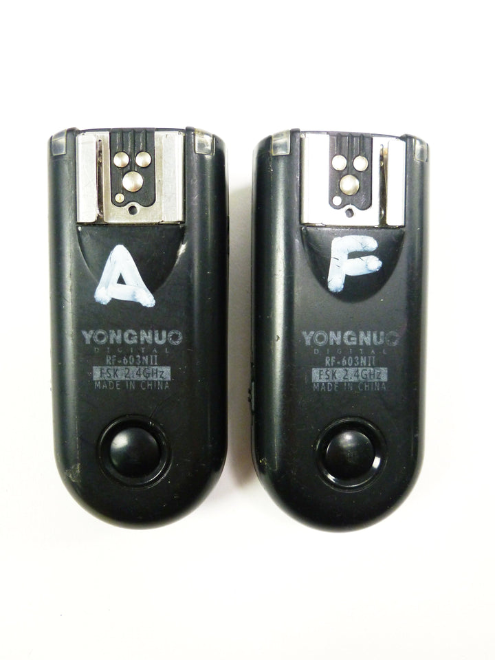 Yongnuo RF-603NII Flash Trigger and Receiver Remote Controls and Cables - Wireless Triggering Remotes for Flash and Camera YongNuo RF6031